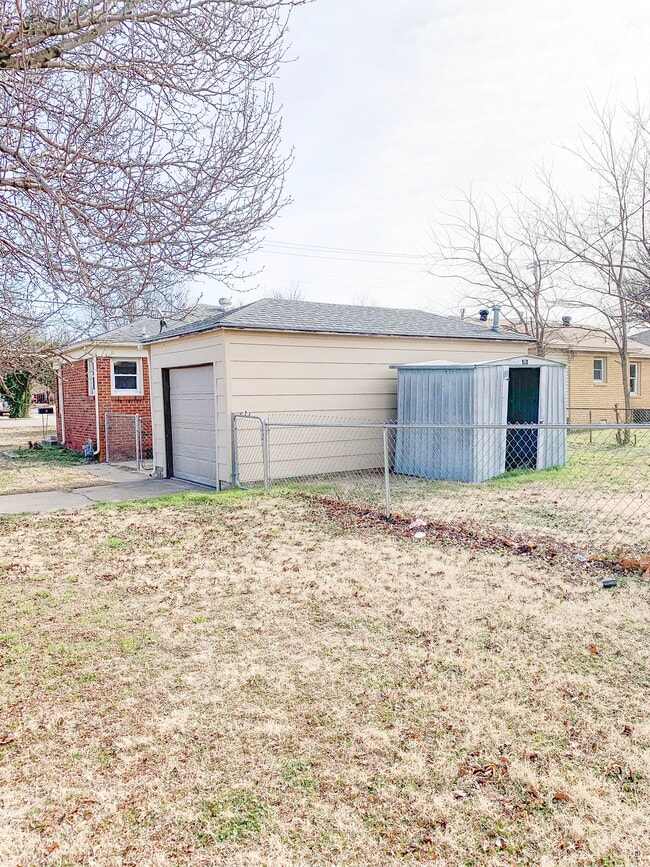 Foto del edificio - 4509 N Rockwell Ave