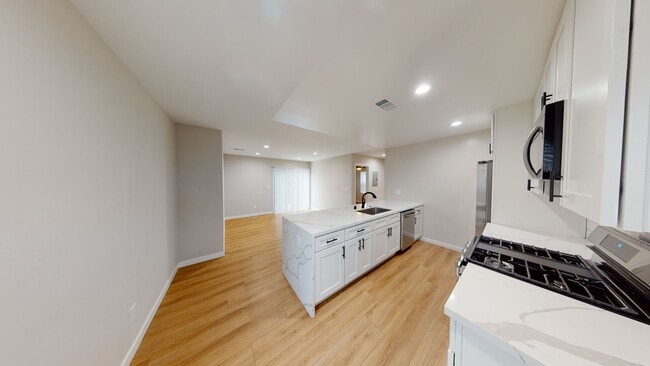 Foto del edificio - Newer Build 4BD/2BA!