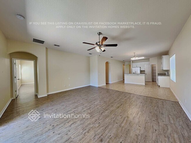 Foto del edificio - 2826 Running Brook Cir