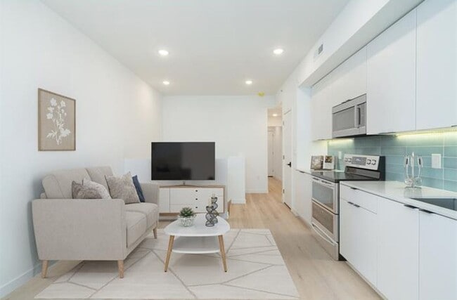 Photo - 2721 N Howard St Apartment