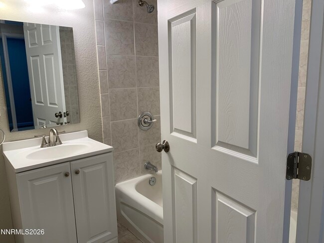 Building Photo - 2150 Sutro St