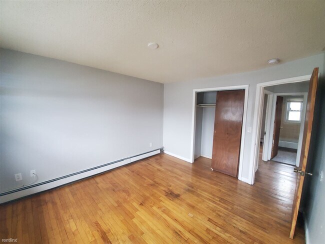 Foto del edificio - 2 br, 1 bath  - 320 Quinnipiac Ave 1F