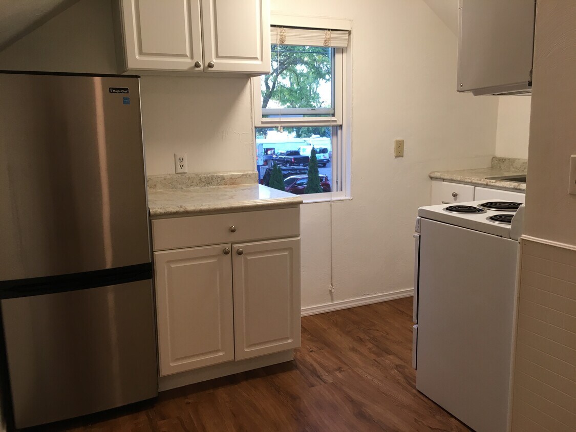 Foto principal - 1125 Williamson St