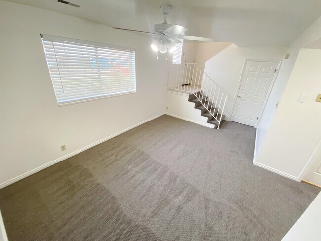 Foto del edificio - 707 600 W