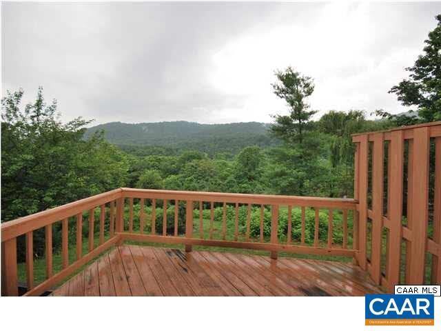 Foto del edificio - 1235 Maple View Dr