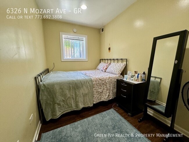 Building Photo - 6326 N Mozart St