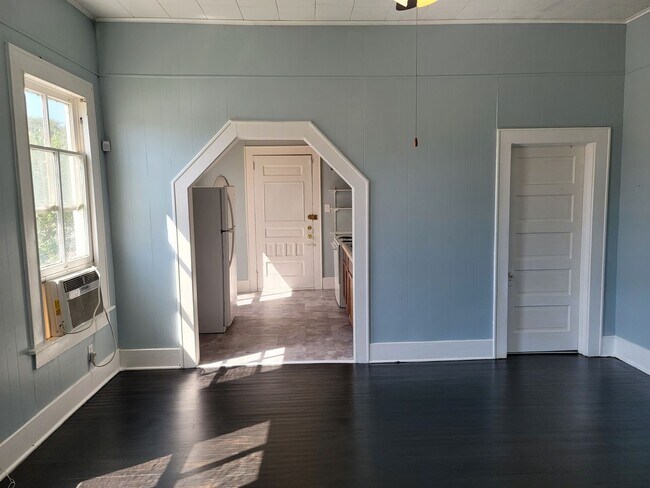 Foto del edificio - 826 Broadway Avenue J