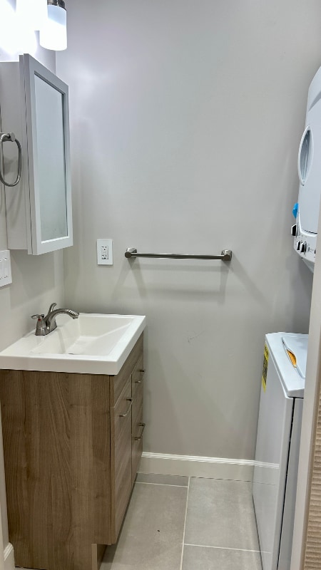 Foto del edificio - 329 E 219th St