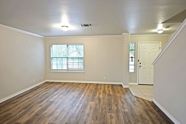 Foto del edificio - 1610 Elizabeth Ct