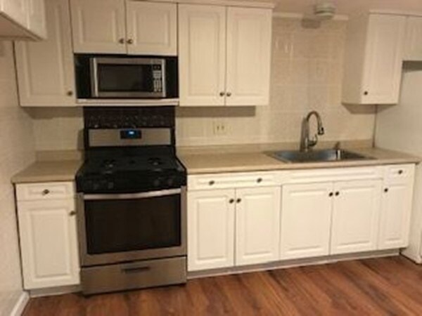 Foto del edificio - 4 Roy Ave