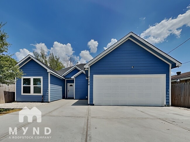 Building Photo - 5704 Bacher St