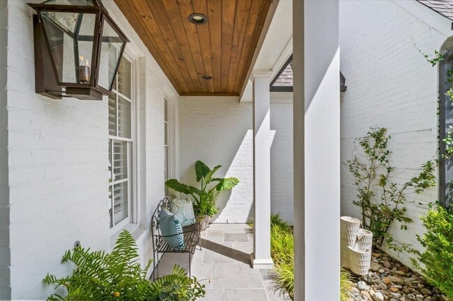 Building Photo - 9074 Baynard Lp N