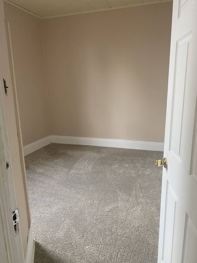 Building Photo - 169 7th Ave