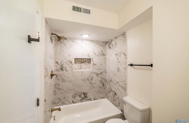 Building Photo - 3615 Vogel Dr NW