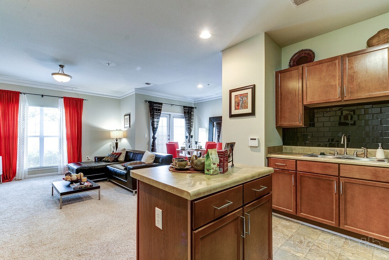 Wesley Kensington Apartments in Stonecrest, GA