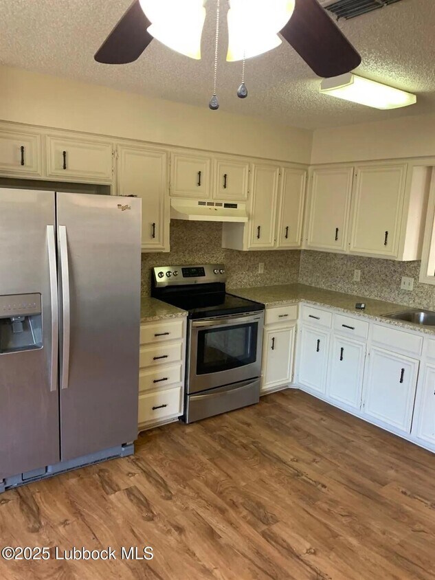 Foto principal - 6812 Hyden Ave