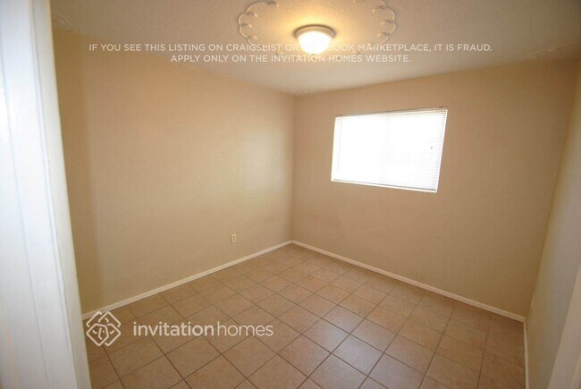 Foto del edificio - 1465 E Jarvis Ave