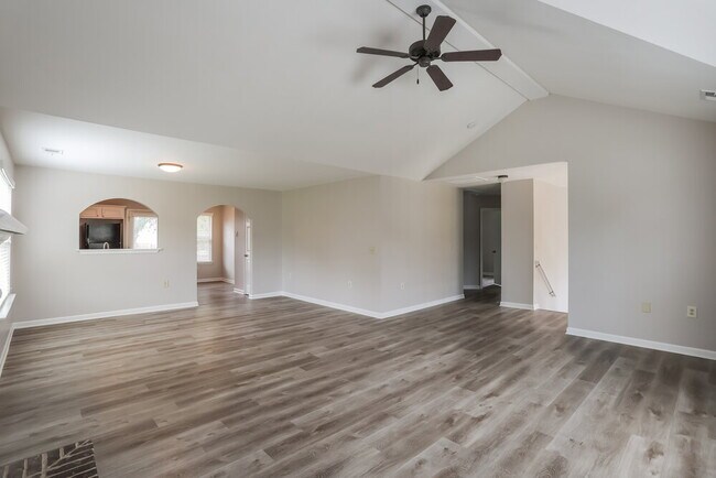 Foto del edificio - 486 Wingsfield Ct SW