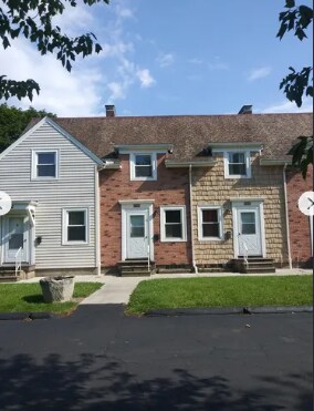 Primary Photo - 1310 S Danley Square