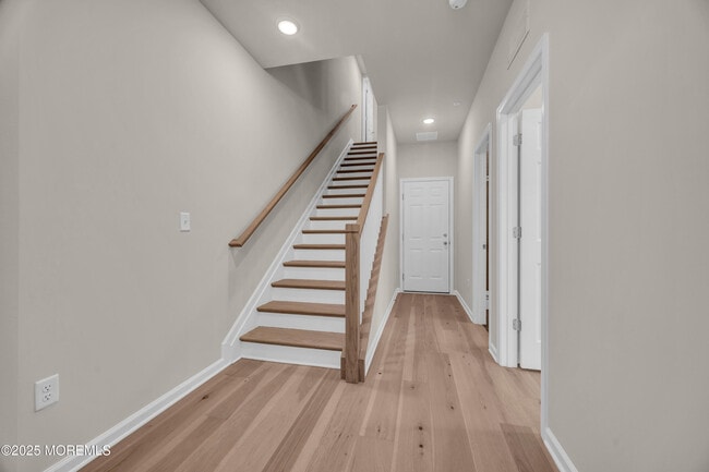 Foto del edificio - 16 Barton Ave