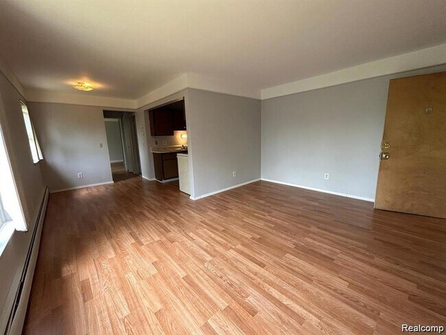Foto del edificio - 16480 E 9 Mile Rd