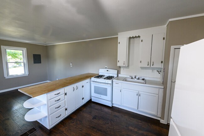 Butcher Block Counters - 3505 Westwind Dr