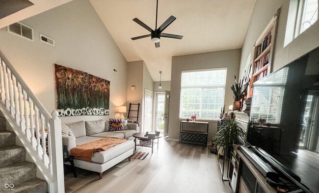 Foto del edificio - 11471 Enclave Blvd