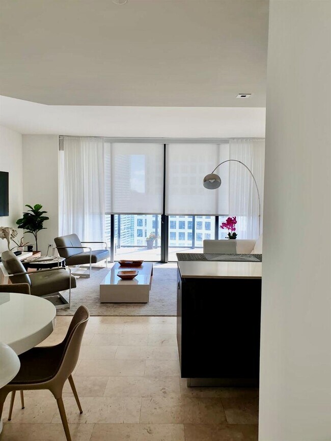 Foto del edificio - 68 SE 6th St