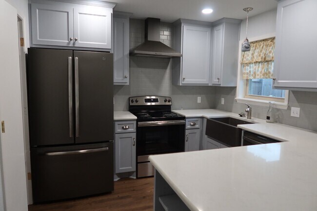 Foto del edificio - 101 Travis Ln