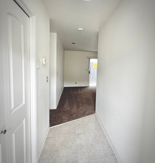 Foto del edificio - 200 Northwoods Ave