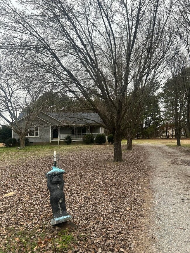 Building Photo - 812 Stephanie Pl