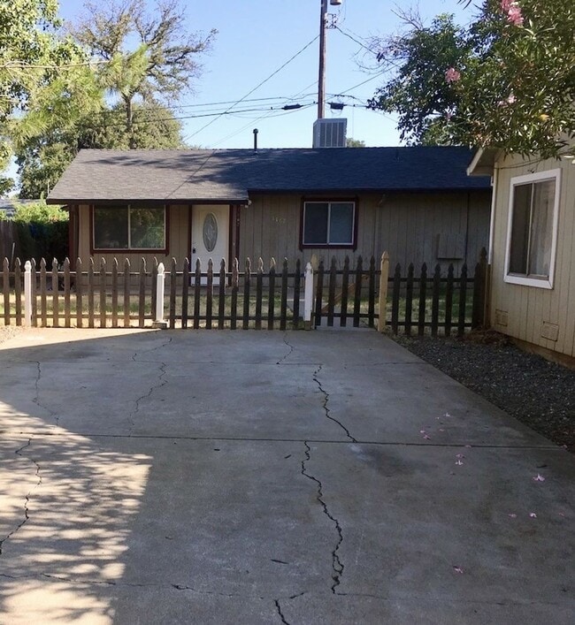 Building Photo - 1162 Le Brun Ln