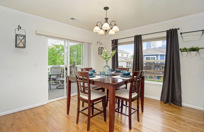 Foto del edificio - 9611 Marmot Ridge Cir