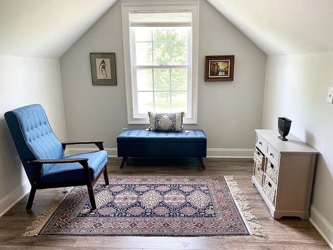 Building Photo - 248 Bluegrass Dr