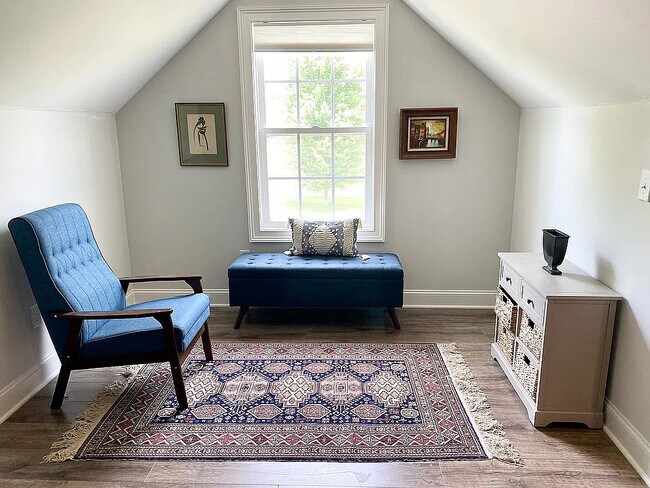 Foto del edificio - 248 Bluegrass Dr