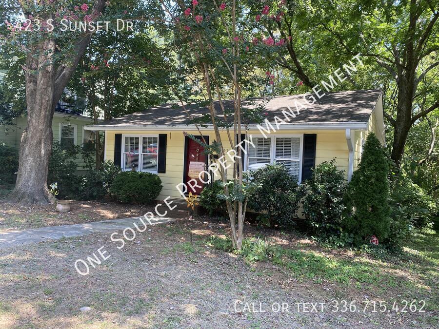 Primary Photo - 423 S Sunset Dr