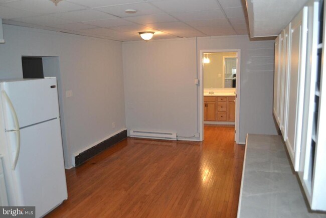 Foto del edificio - 24 N Charlotte St