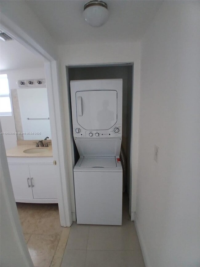 Foto del edificio - 425 NE 30th St