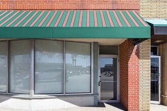 Building Photo - 7036 Cermak Rd