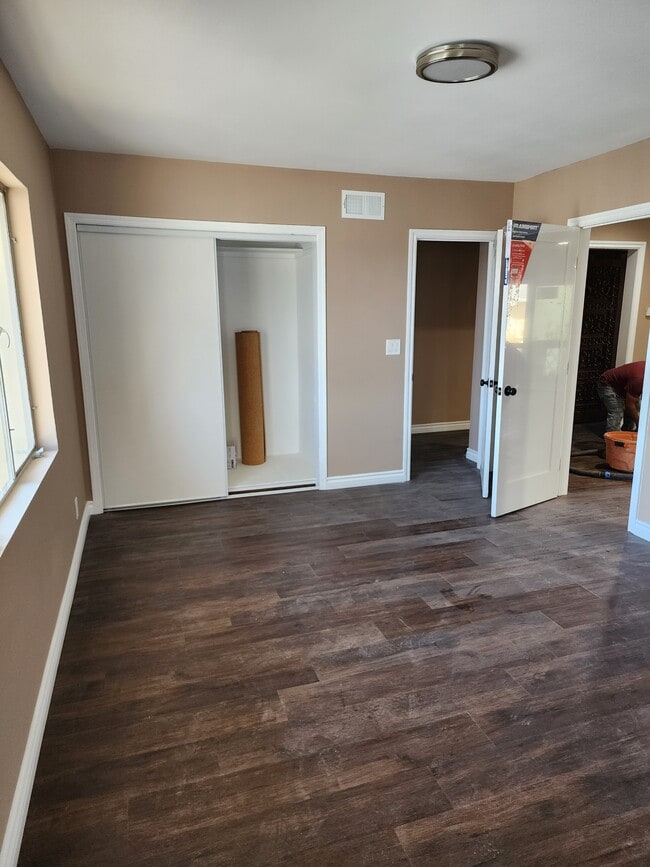 Bedroom/Office - 5014 W 58th Pl