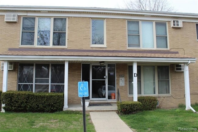 Building Photo - 26309 Seven Mile W