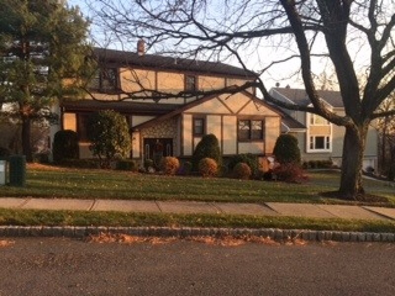 Primary Photo - 20 Roseland Ave