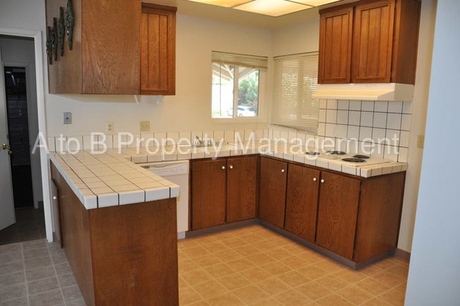 Foto del edificio - 3359 Isherwood Way