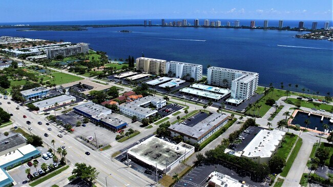 Foto del edificio - 310 Lake Shore Dr