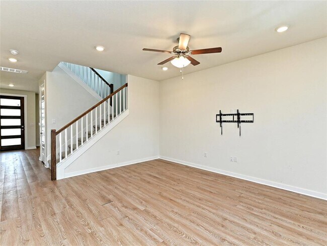 Building Photo - 2432 Rosette Ln