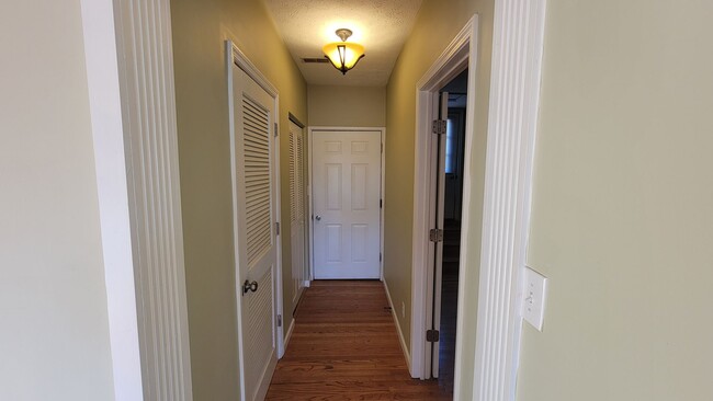 Photo - 1003 S 1st St Apartment