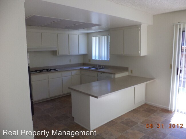 Building Photo - 2139 Via Esmarca