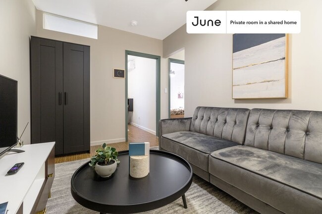 Building Photo - Room in Shared 3 bed/1 bath home