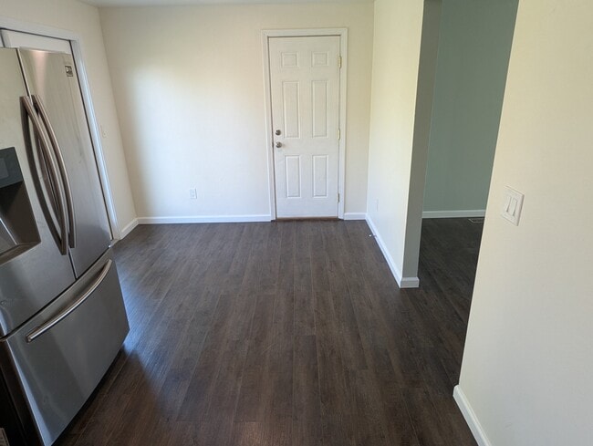 Dining area - 3844 Blue Grouse Dr