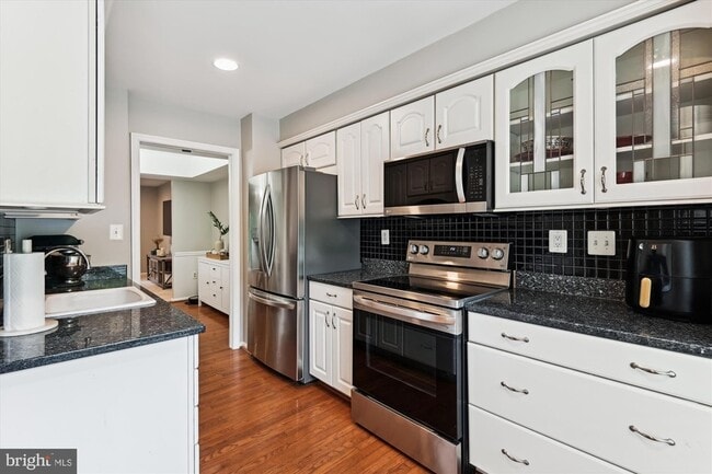 Building Photo - 502 Bay Dale Ct